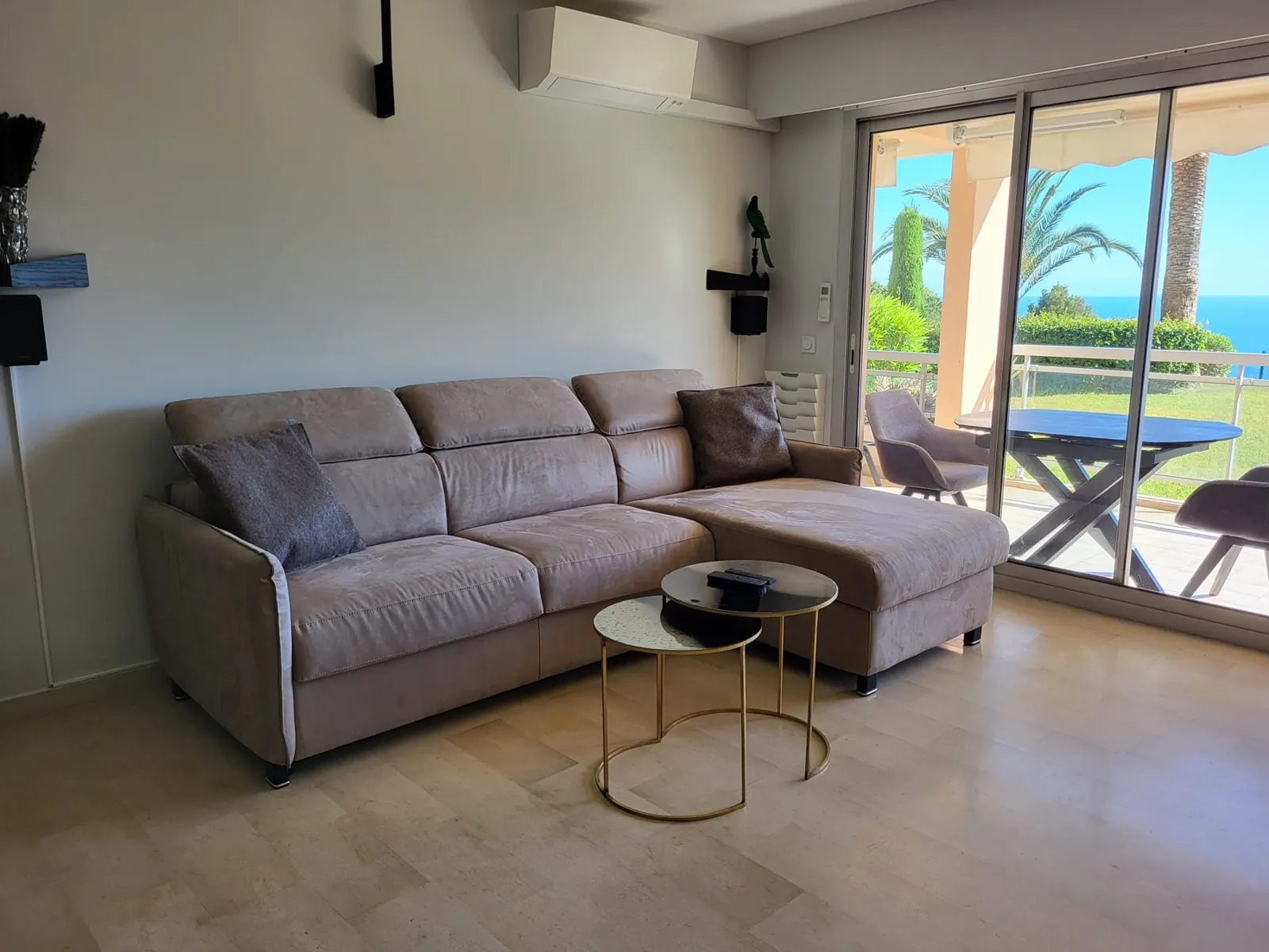 LAVUE en Rose: Wohnzimmer
